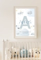 Metryczka Literka w niebieskich chmurkach (wzór 1) alfabet w sypialni